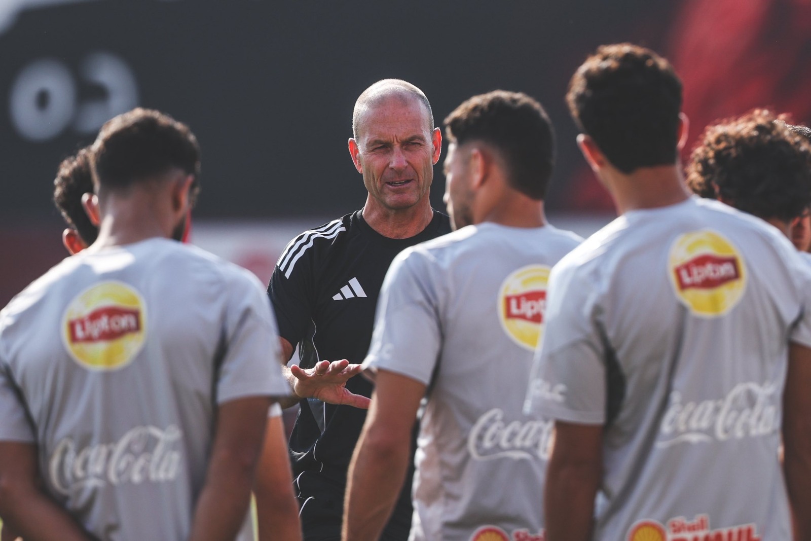 توروب يقود مران الأهلى (1)