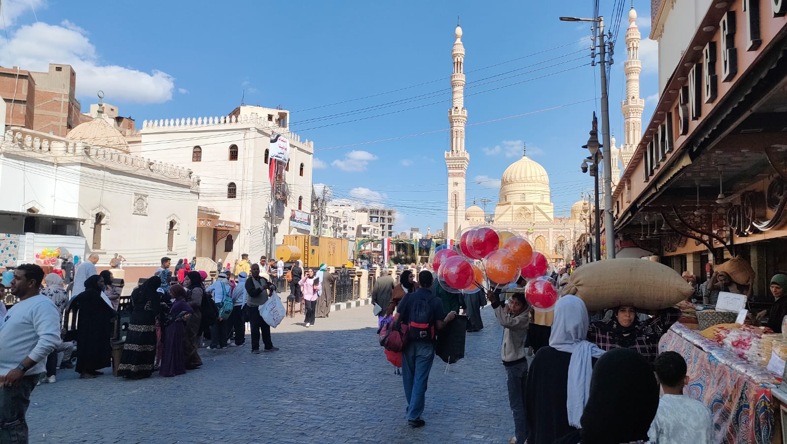 محيط المسجد محيط المسجد