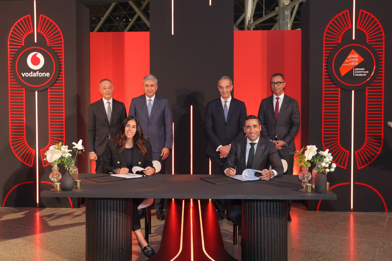 جانب من التوقيع جانب من التوقيع