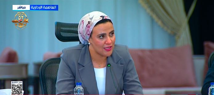 الزميلة هند مختار 