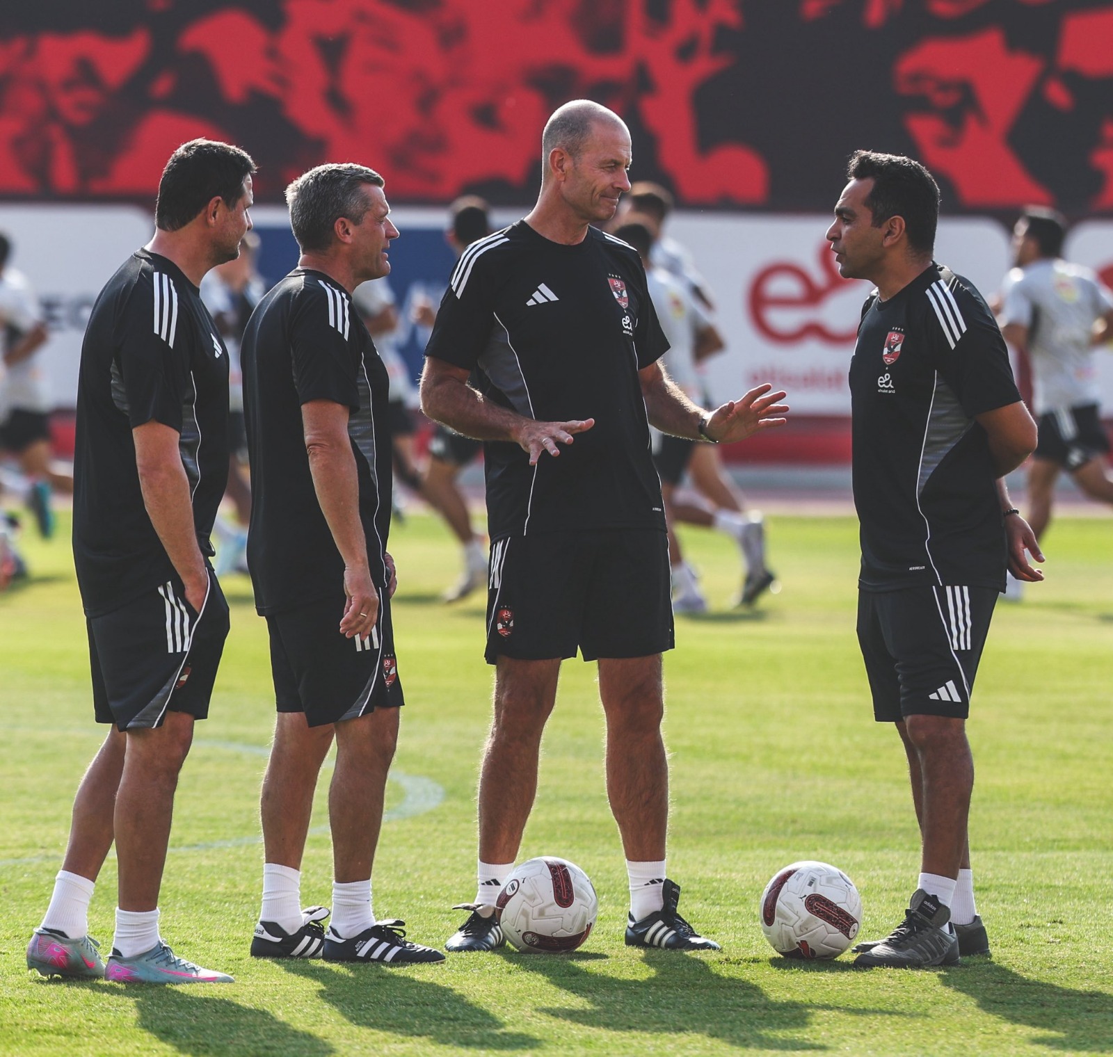 توروب يقود مران الأهلى (3)