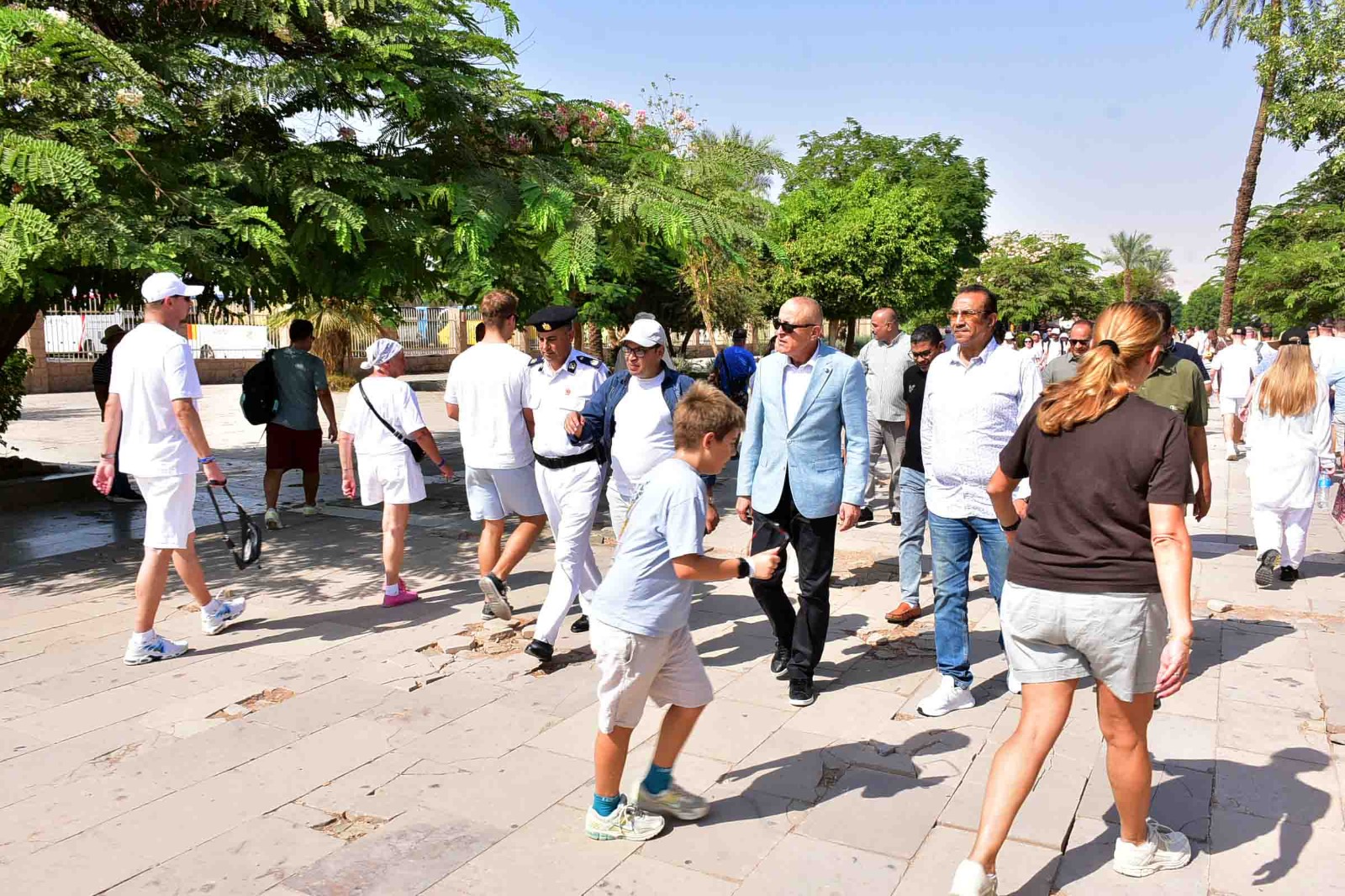 جانب من التفقد والزيارة (2)