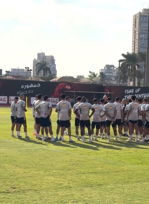 توروب يقود مران الأول مع الأهلي بحضور معاونيه (1)