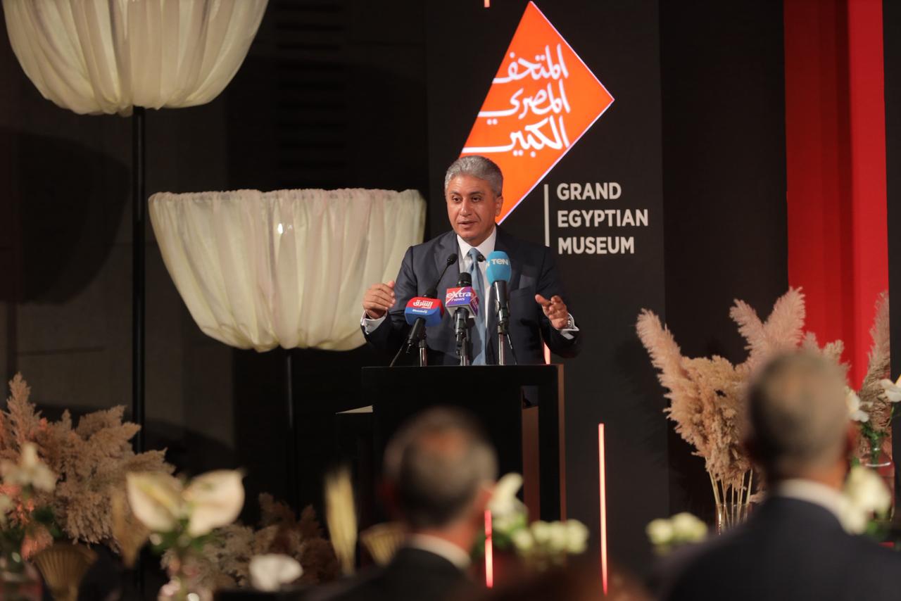 وزير السياحة وزير السياحة