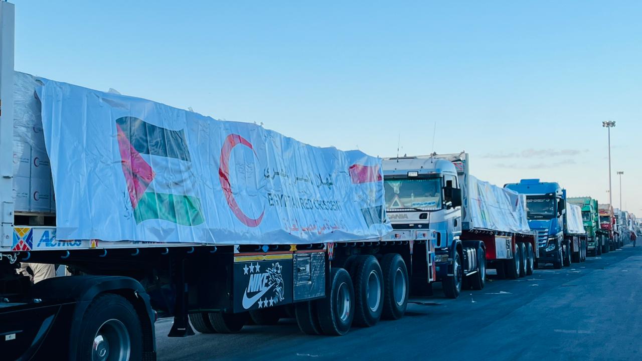 إطلاق قافلة زاد العزة إلى غزة بحمولة 9700 طن إطلاق قافلة زاد العزة إلى غزة بحمولة 9700 طن