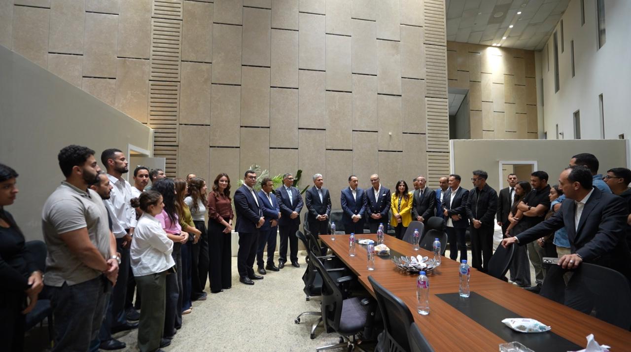 اجتماع لدكتور مصطفى مدبولي مع مسئولي الشركة المتحدة للخدمات الإعلامية اجتماع لدكتور مصطفى مدبولي مع مسئولي الشركة المتحدة للخدمات الإعلامية