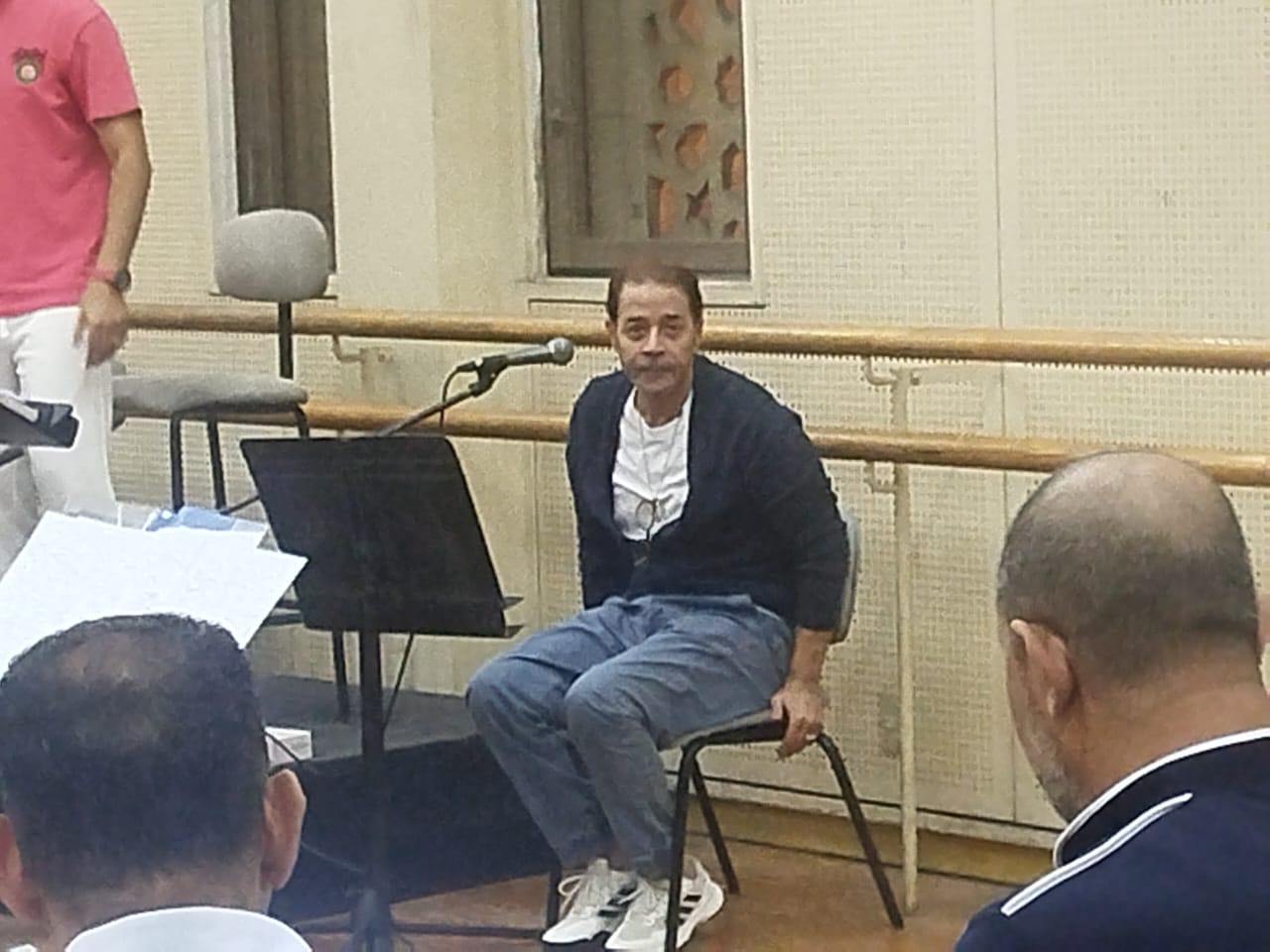 بروفة خاصة لمدحت صالح استعداداً لحفلته في مهرجان الموسيقى العربية غدا (5)