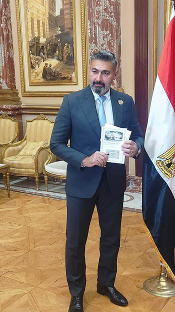 ياسر جلال بعد استلامه كارنيه الشيوخ (4)