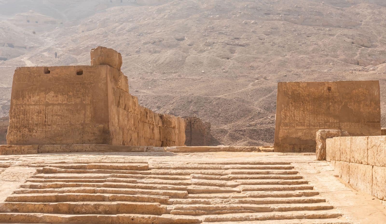 المنطقة الأثرية إتريبس