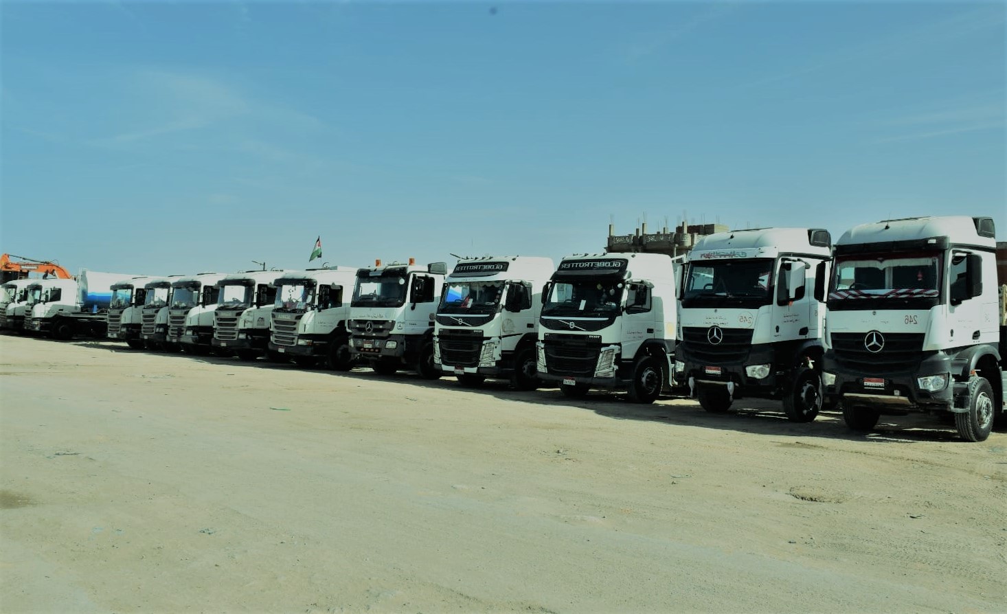 سيارات كسح المياه جاهزة لازالة تجمعات الامطار