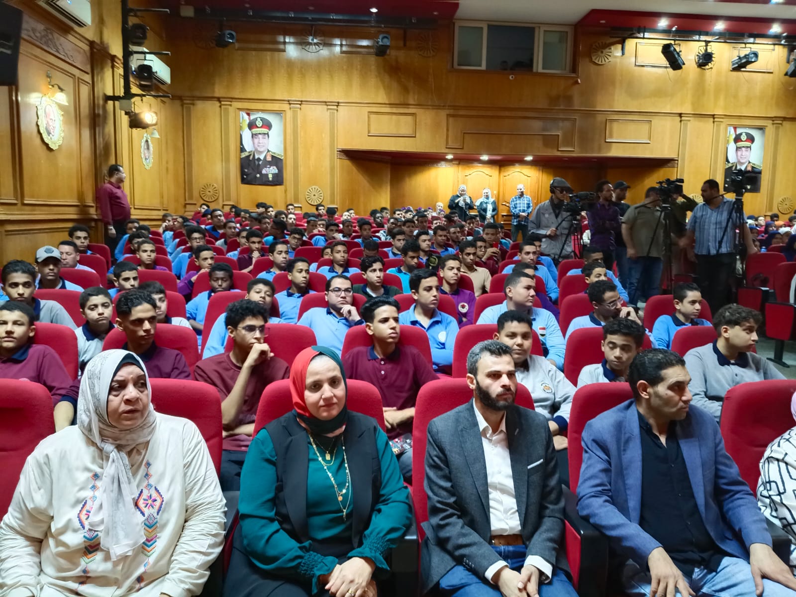 تعليم الجيزة تعقد ندوة تثقيفية عن المفاهيم المغلوطة لدى الشباب  بحضور مفتى الجمهورية (5)