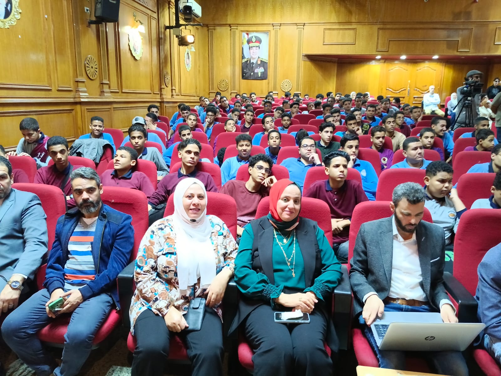 تعليم الجيزة تعقد ندوة تثقيفية عن المفاهيم المغلوطة لدى الشباب  بحضور مفتى الجمهورية (8)