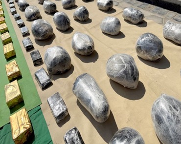 4cfdfa31-01fb-4706-96d7-473d70372b6d 4cfdfa31-01fb-4706-96d7-473d70372b6d