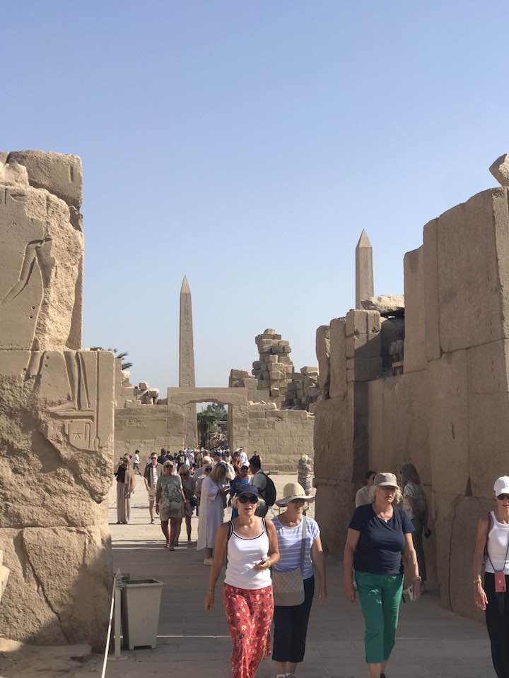 جولات سياح العالم فى قلب معابد الأقصر جولات سياح العالم فى قلب معابد الأقصر