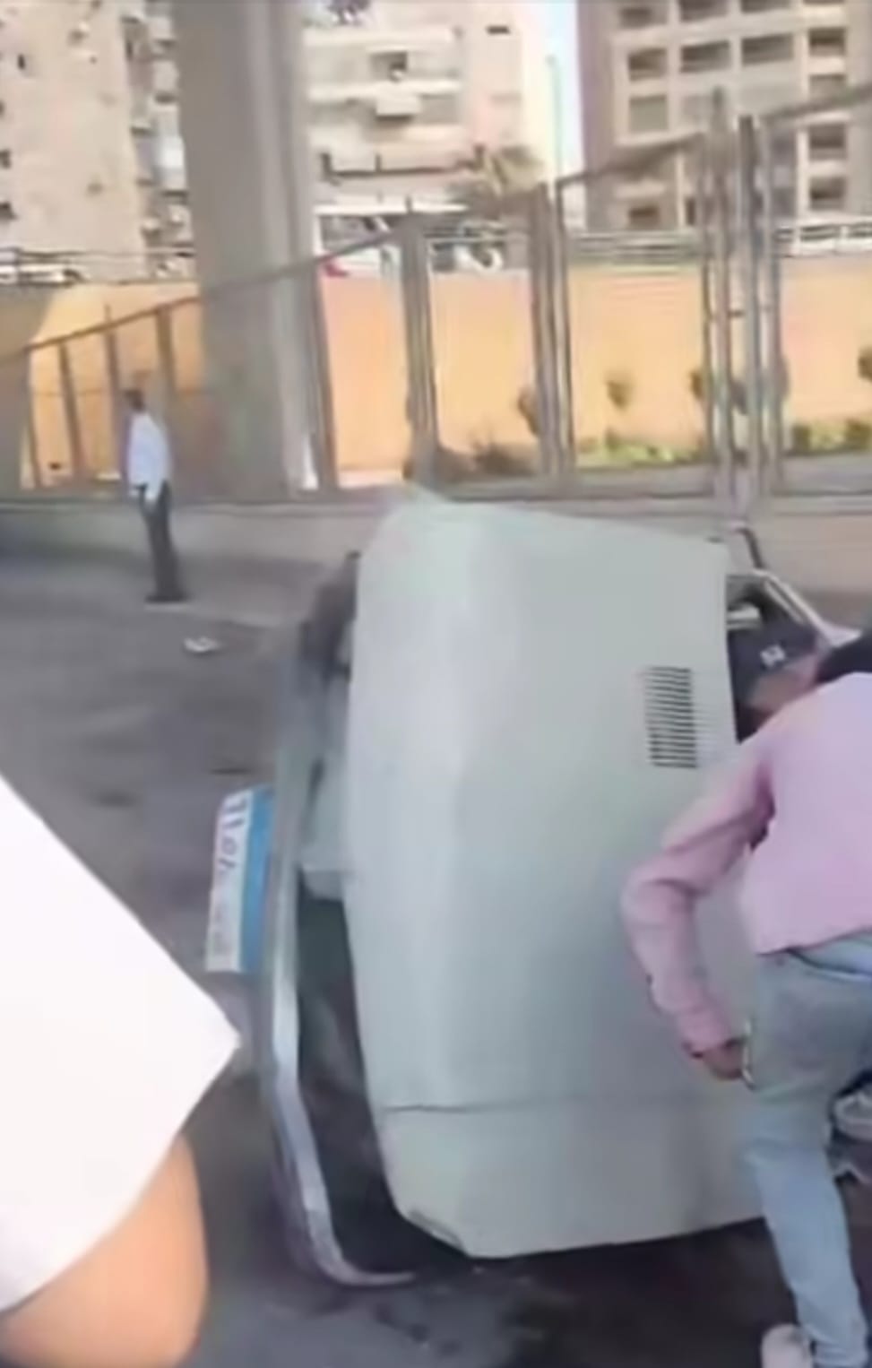 جانب من الحادث جانب من الحادث