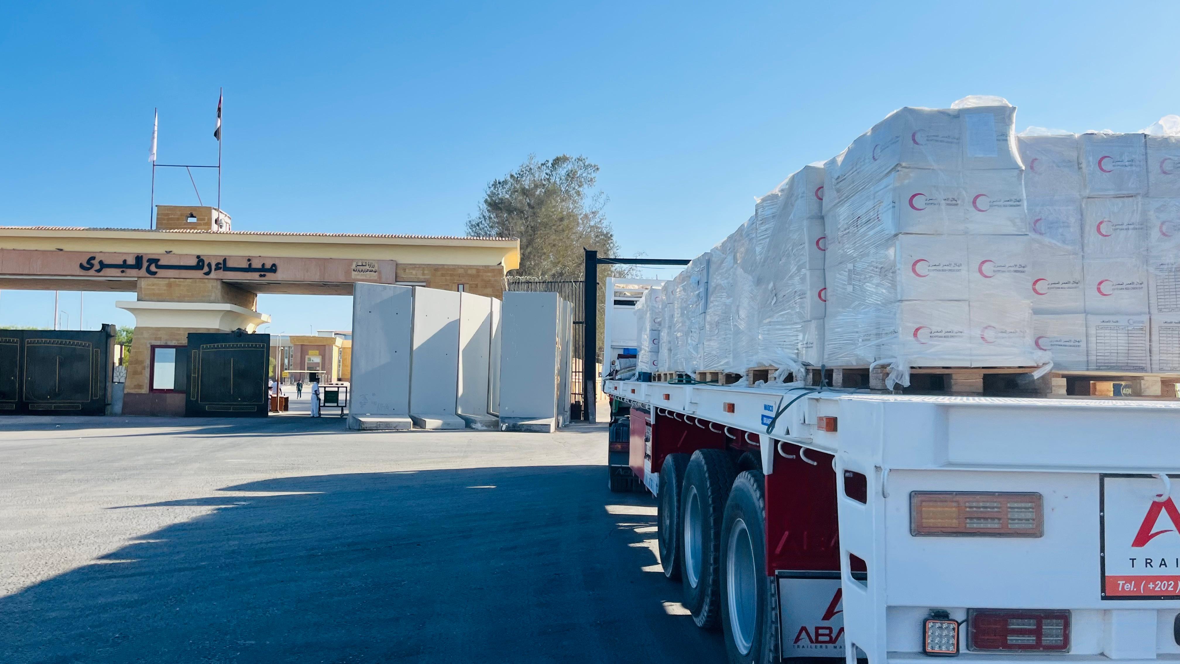 إطلاق قافلة زاد العزة الـ 51 إلى غزة إطلاق قافلة زاد العزة الـ 51 إلى غزة