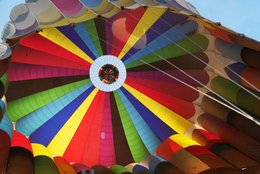 صور من مصر تظهر رحلات البالون الهوائي فوق المواقع الأثرية في الأقصر (3)