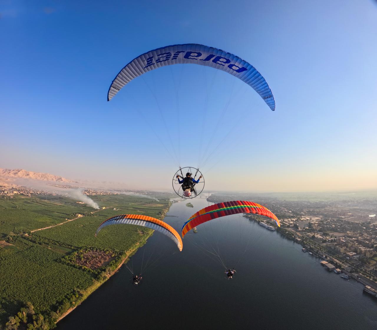 رحلات طيران الباراموتور إيجيبت جيت بالأقصر