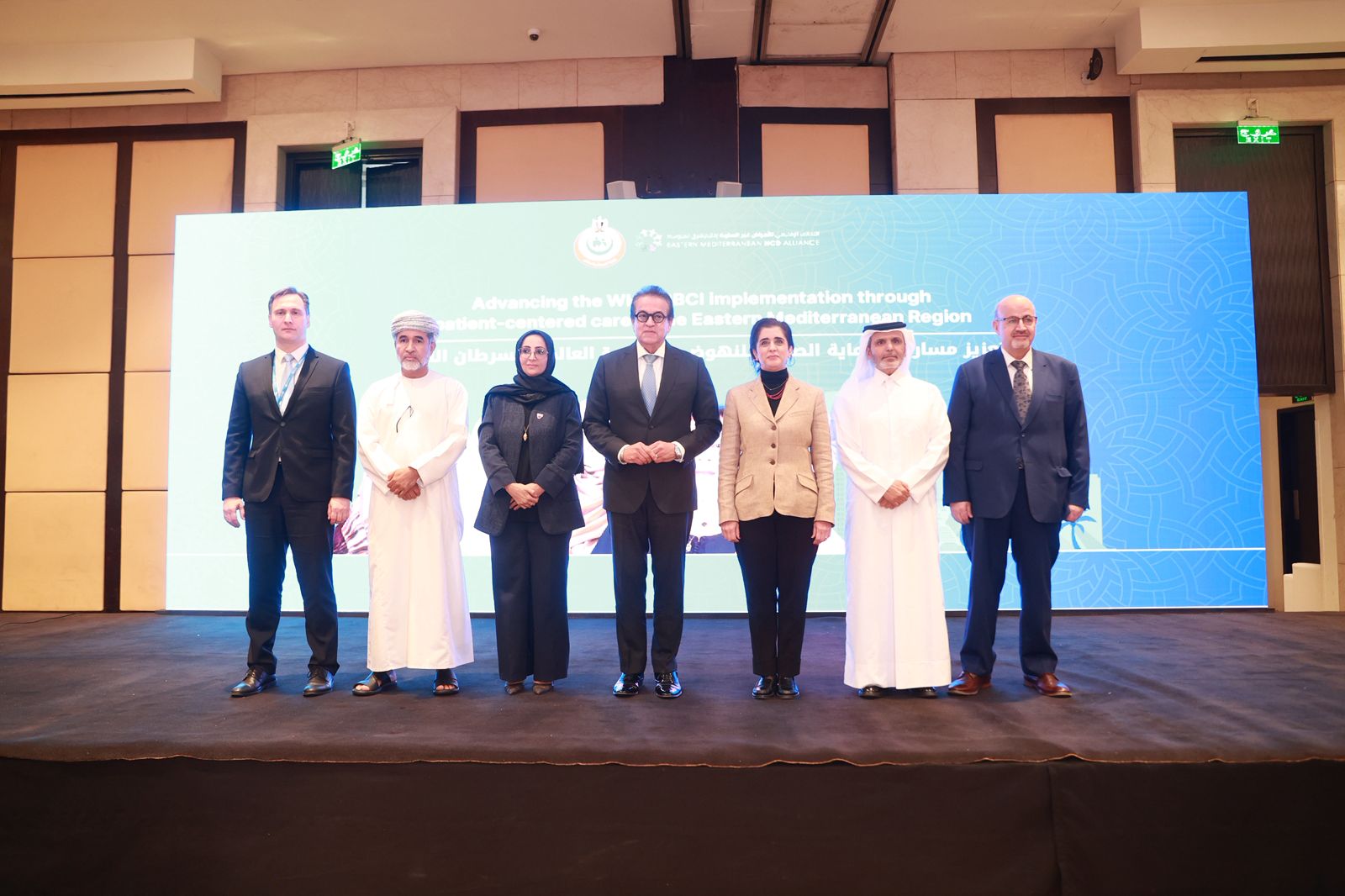 د خالد عبد الغفار ود حنان بلخى ود احمد المنظرى وعدد من وزراء الصحة العرب