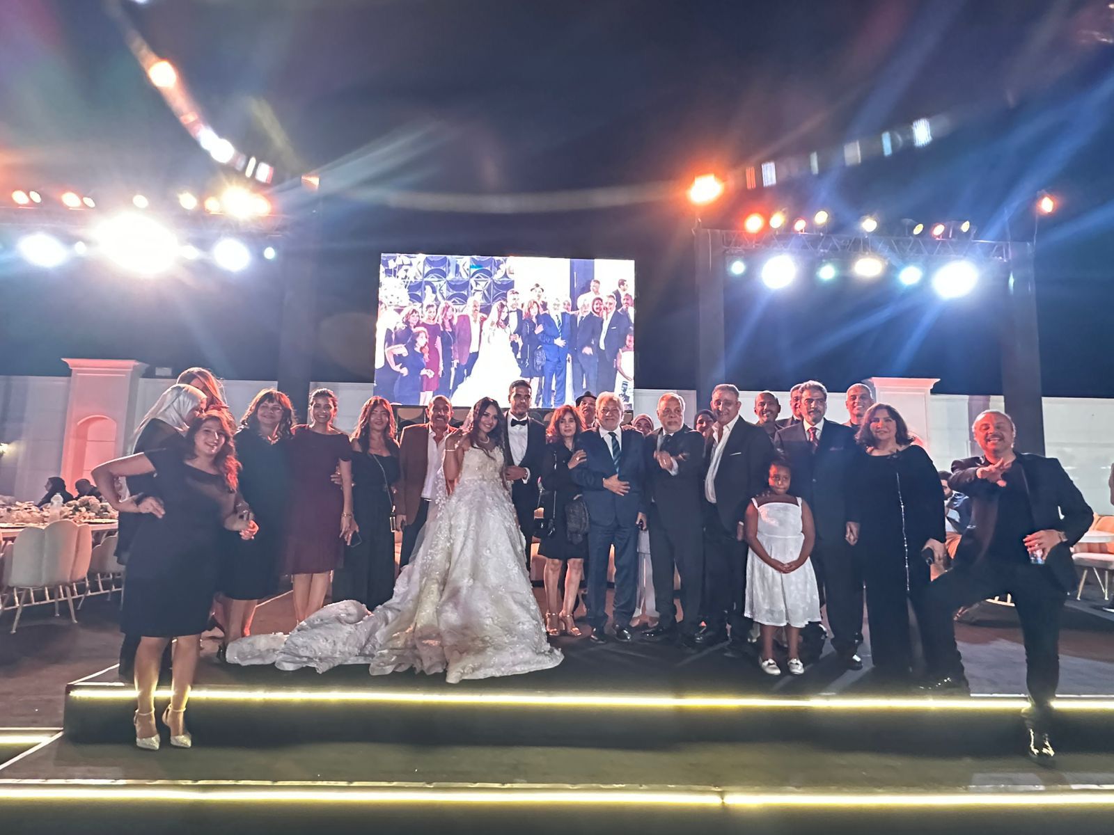 أشرف زكي وسهر الصايغ وأحمد صيام وسامح الصريطي في حفل زفاف ابن الفنانة عايدة فهمي (5)