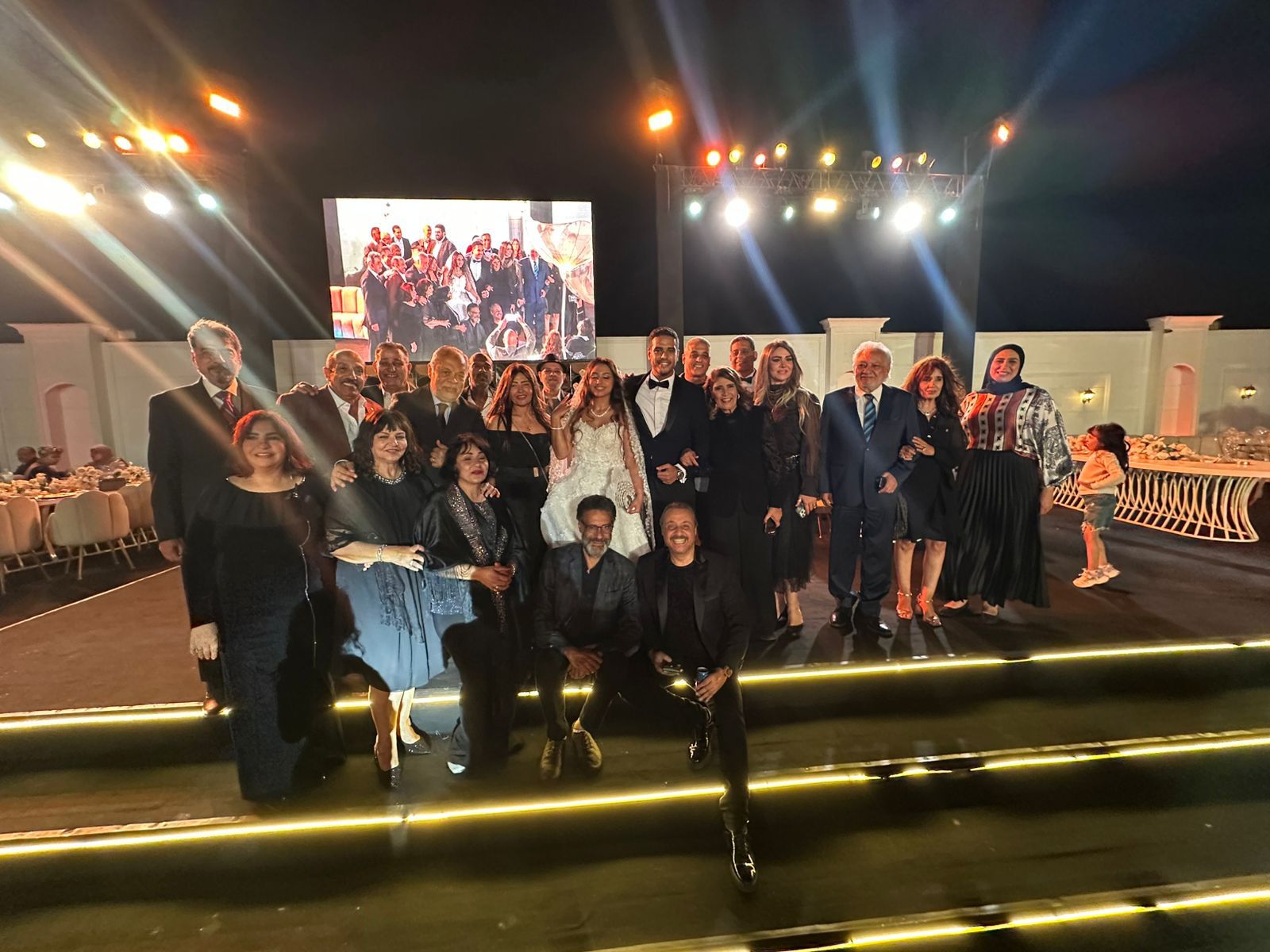 أشرف زكي وسهر الصايغ وأحمد صيام وسامح الصريطي في حفل زفاف ابن الفنانة عايدة فهمي (2)