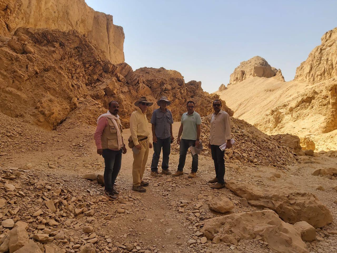 متابعة عمل البعثات الأجنبية فى غرب الأقصر متابعة عمل البعثات الأجنبية فى غرب الأقصر