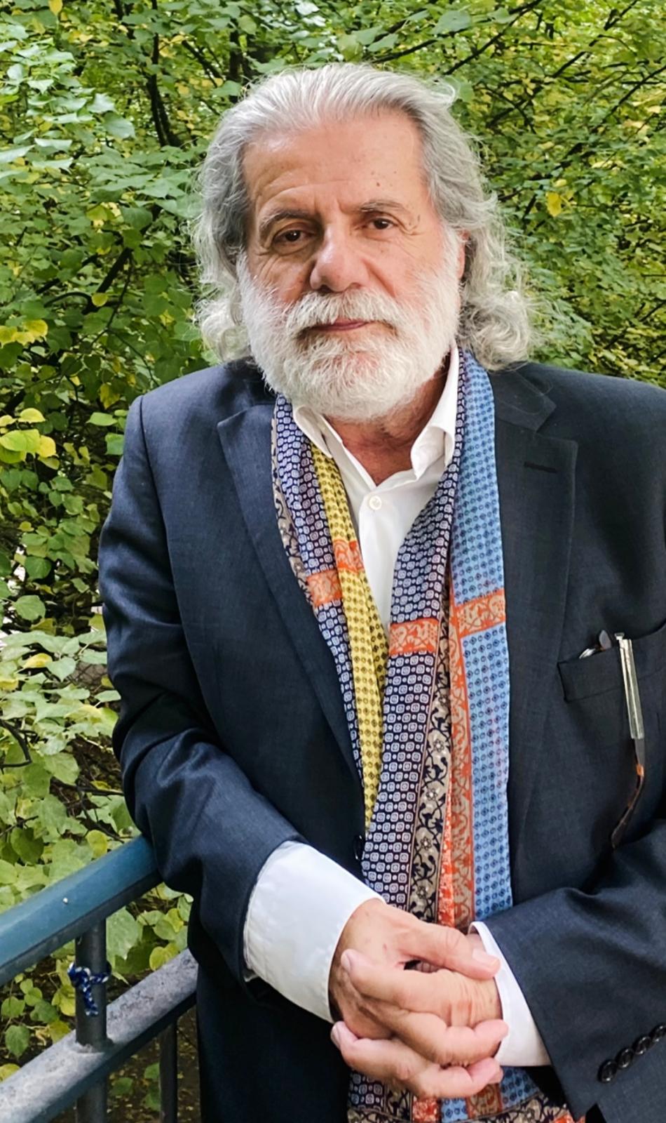 مارسيل خليفة لا أدري إلى أين سيقودني ولعي بلعبة الموسيقى والكلمات (2)