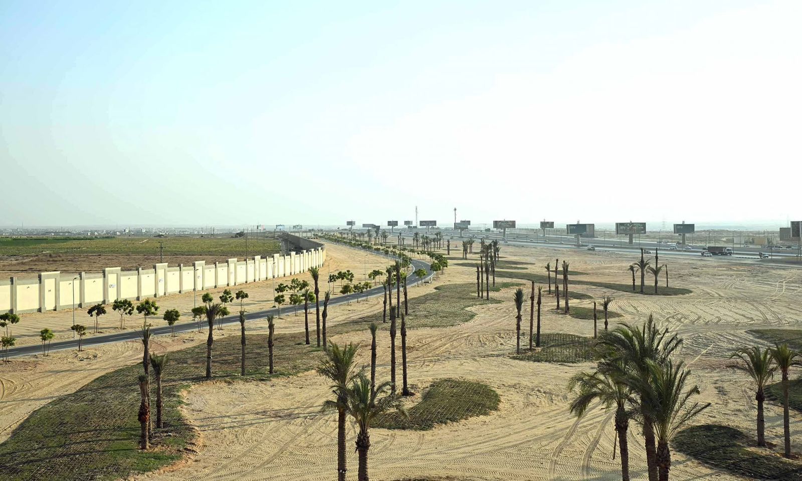 المنطقة المحيطة بالمتحف المصري الكبير