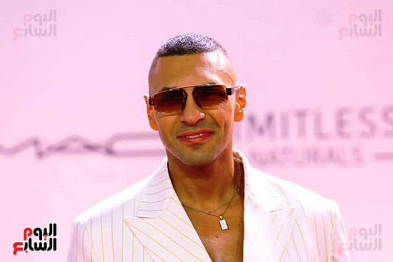 حسن أبو الروس (1)