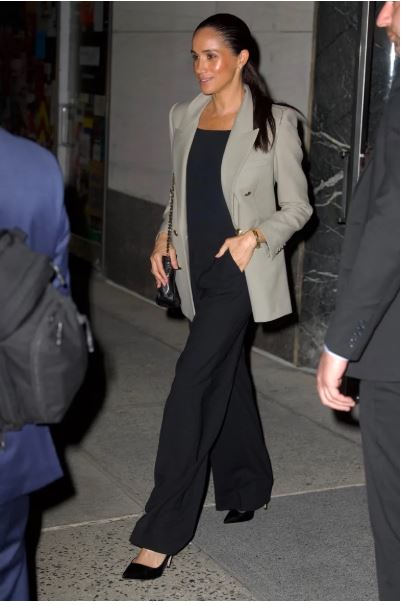 اطلالة ميجان ماركل بالبليزر