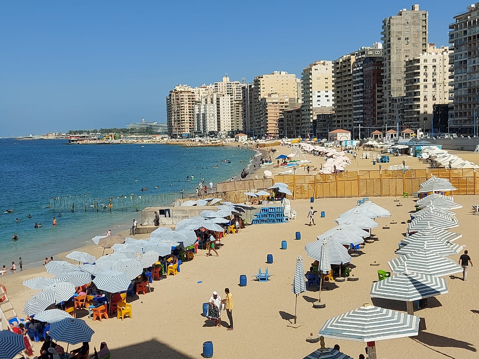 آخر فرصة للمصيف آخر فرصة للمصيف