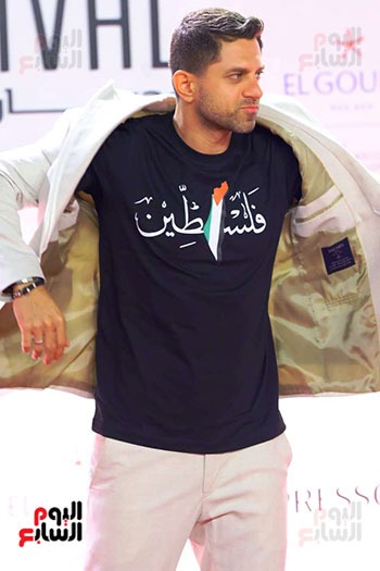 ممثل شاب يدعم فلسطين في عرض فيلم هابي بيرث داي في مهرجان الجونة (3)