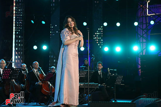 فرح الموجى تقدم أفضل الأغانى