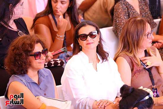 الكاتبة الصحفية علا الشافعي رئيس مجلس ادارة اليوم السابع الكاتبة الصحفية علا الشافعي رئيس مجلس ادارة اليوم السابع