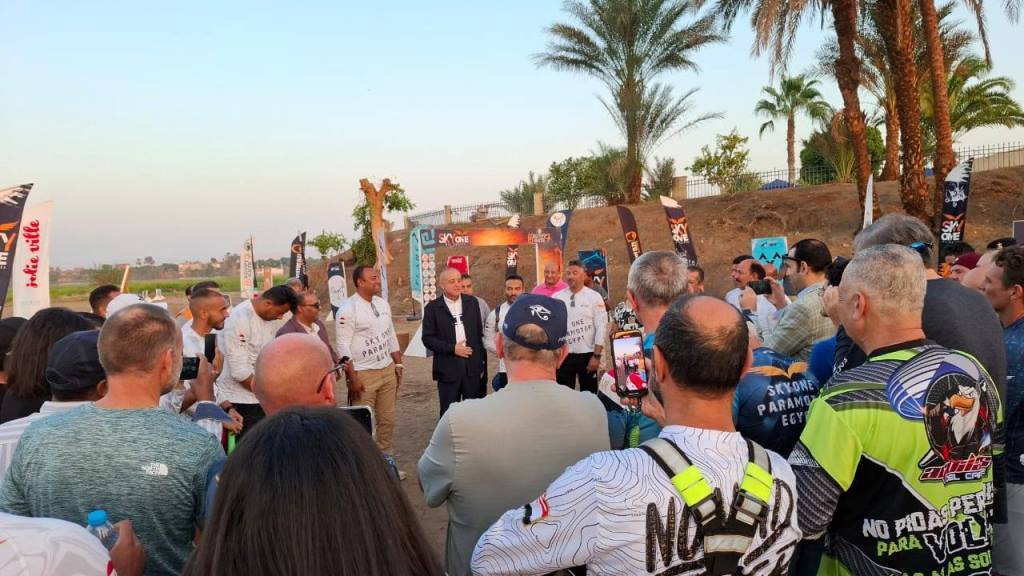 جانب من لقاء المحافظ مع ضيوف الأقصر من حول العالم