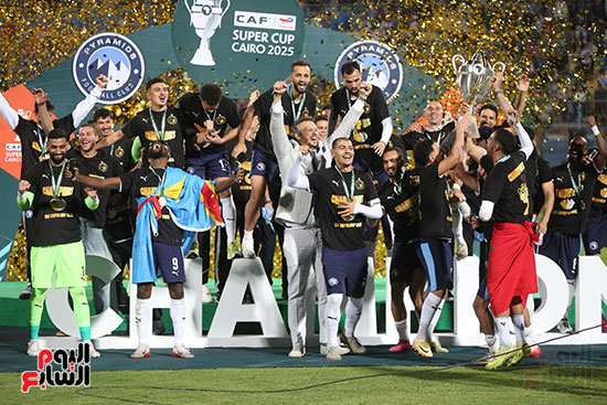 تتويج بيراميدز