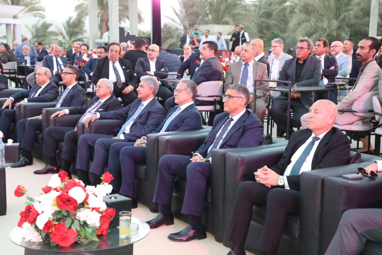 حفل تكريم الدكتور خالد العناني حفل تكريم الدكتور خالد العناني