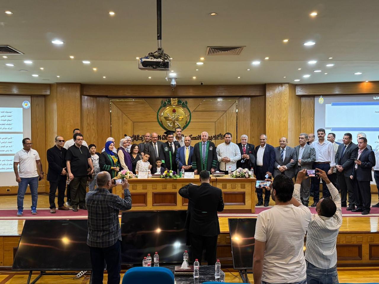 جانب من المناقشة