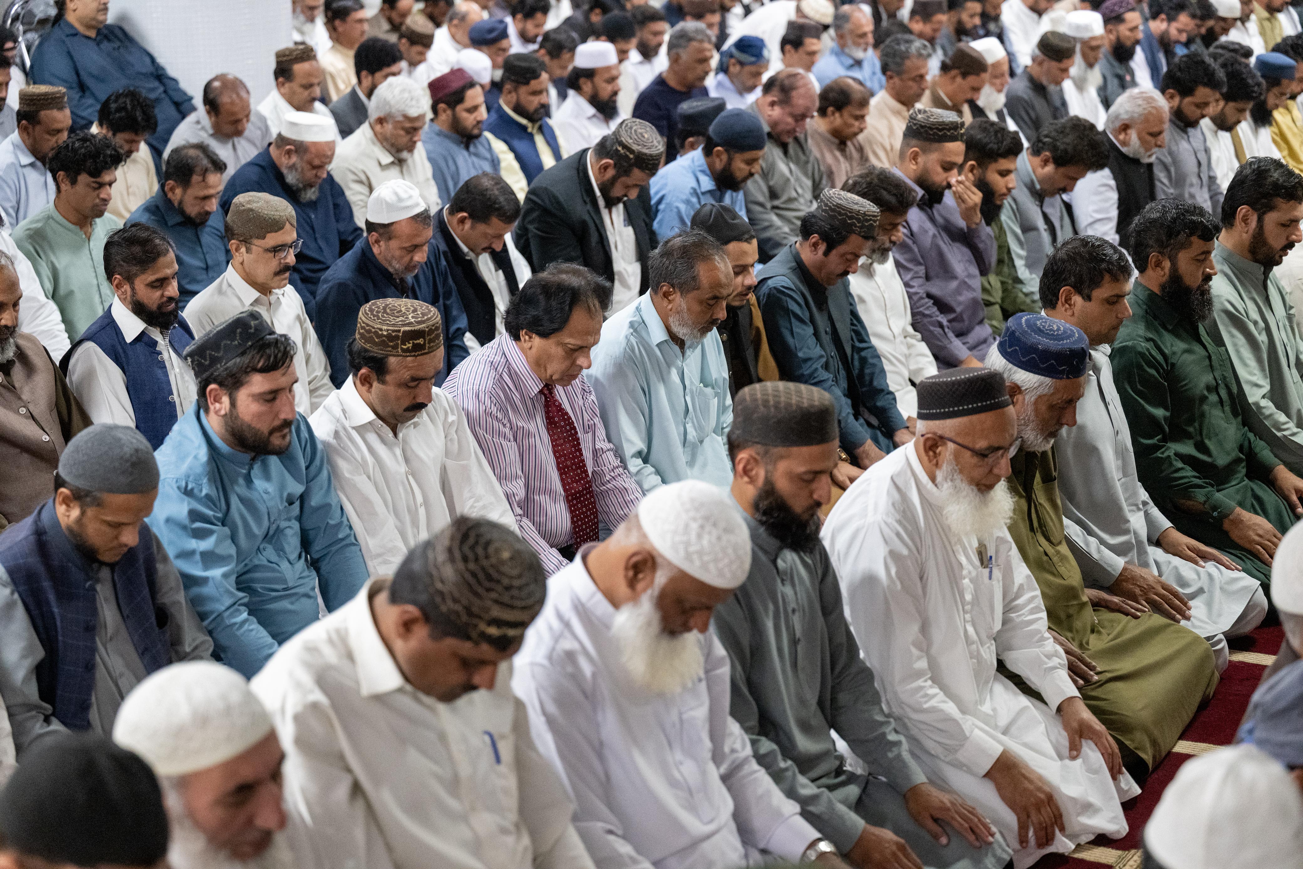 د. العيسى يُلقي خطبة الجمعة في جامع البرلمان ومجلس الشيوخ في باكستان (3)