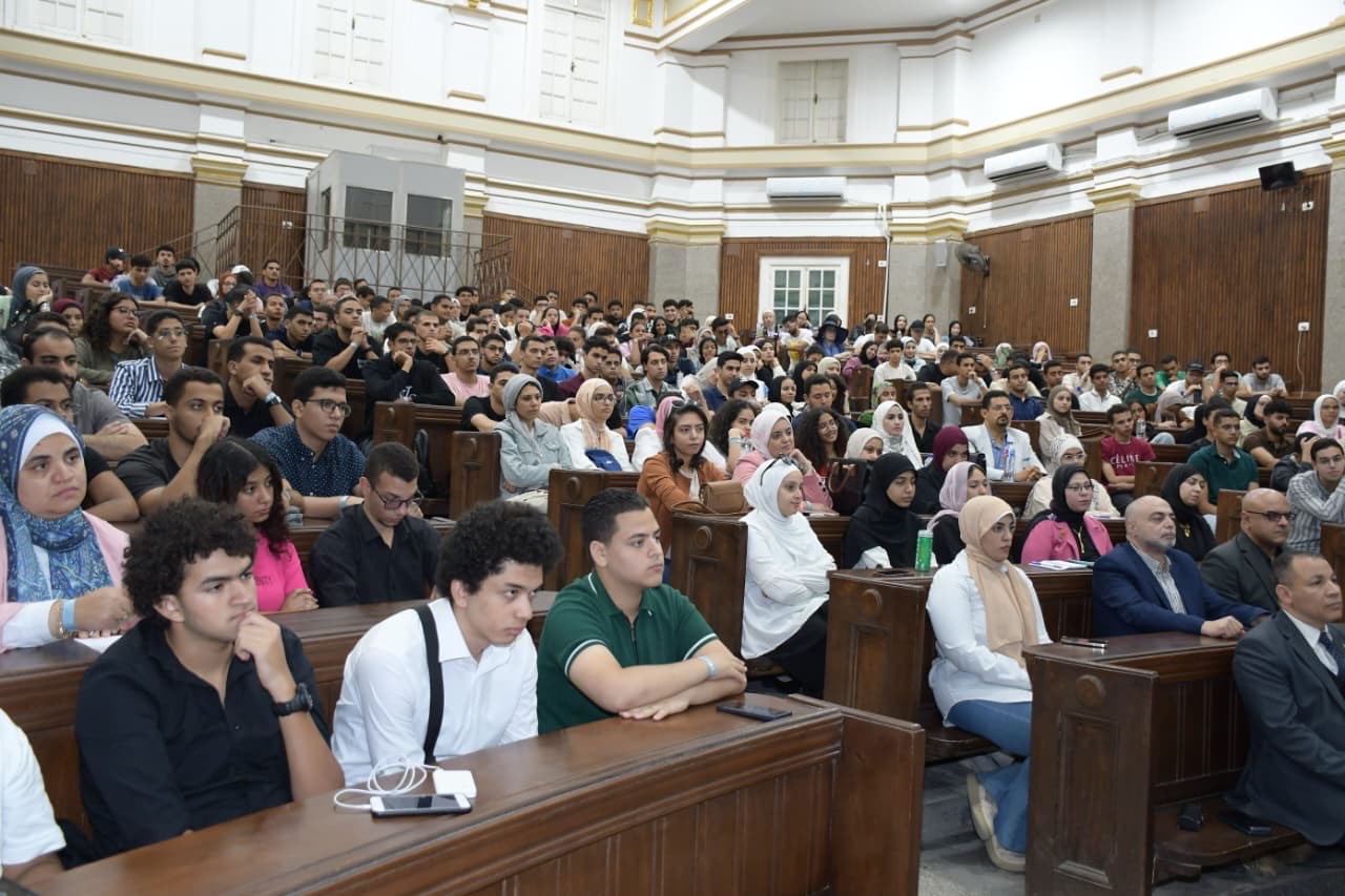 جلسة علمية بعنوان "التآزر بين الذكاء الاصطناعي والأمن السيبراني"