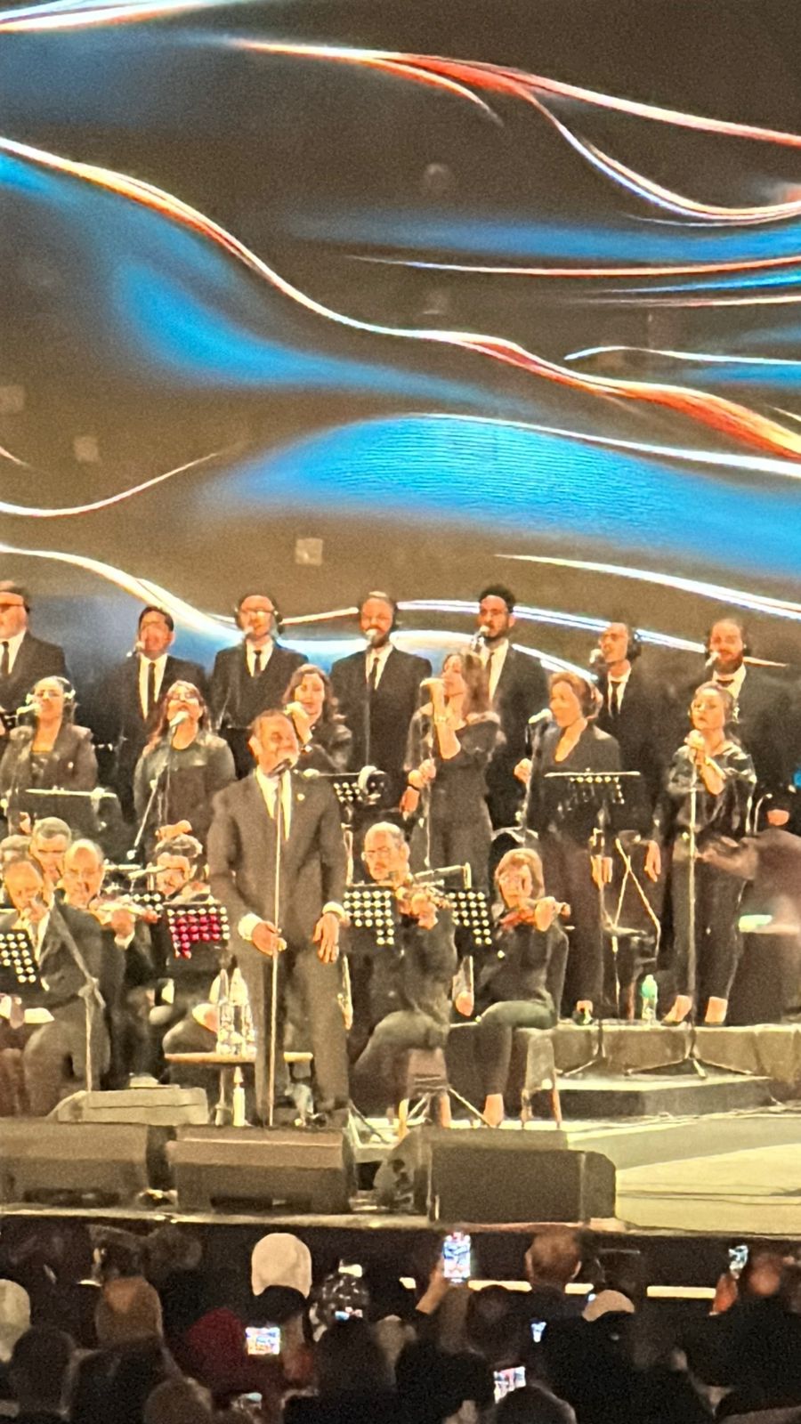 مدحت صالح يتألق بأغنية أنت عمري لأم كلثوم ويرفع شعار كامل العدد بحفل مهرجان الموسيقى العربية (3)