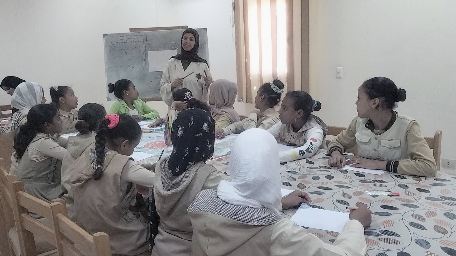 ورش فنون تشكيلية ورسم ومحاضرات لدعم الأطفال بقصور ثقافة الأقصر