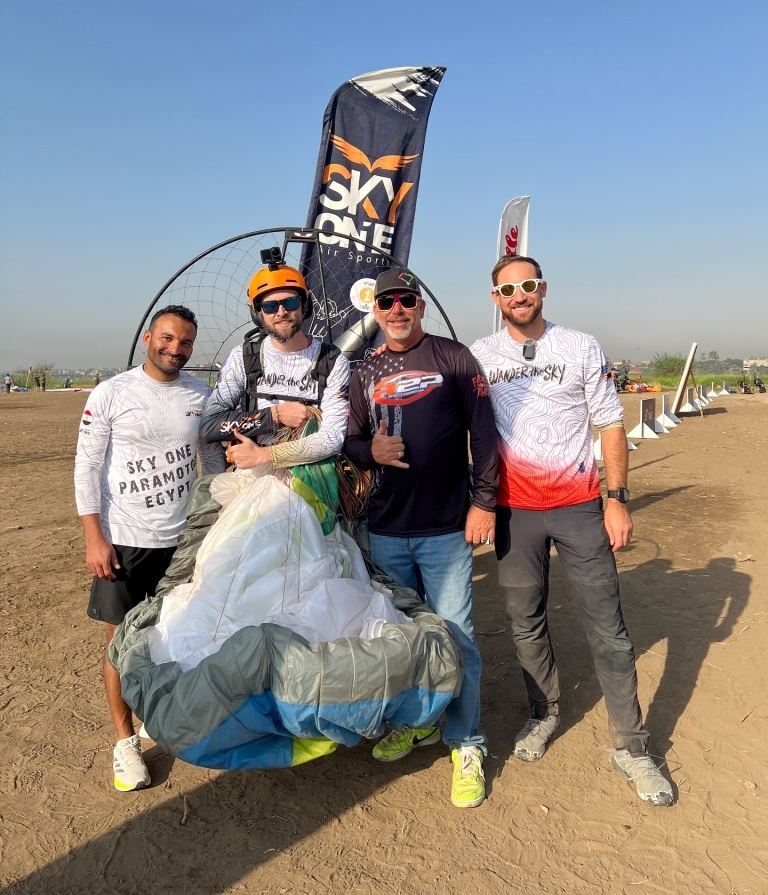 بهجة الأجانب خلال مغامرات الباراموتور فى الأقصر