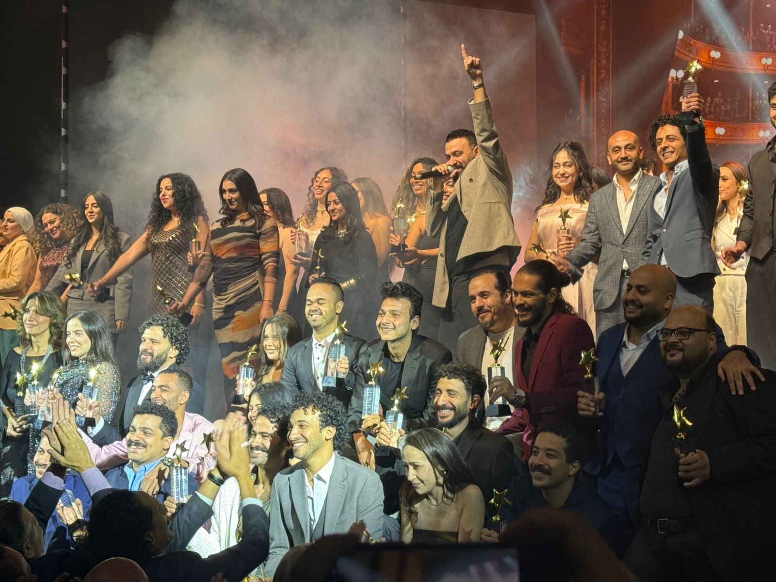 كريم محسن يحيي حفل ختام الدورة 8 لمهرجان نقابة المهن التمثيلية (3)