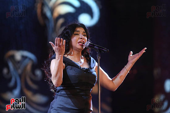 المطربة رحاب مطاوع