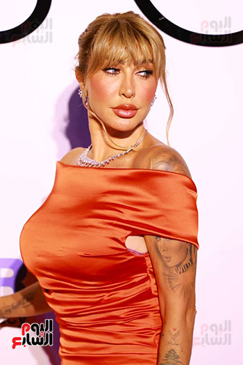 النجمة مايا دياب