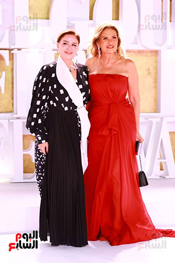 يسرا والهام شاهين