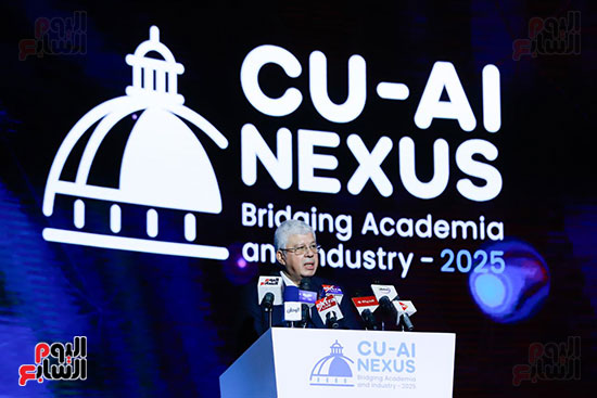 الدكتور أيمن عاشور الدكتور أيمن عاشور