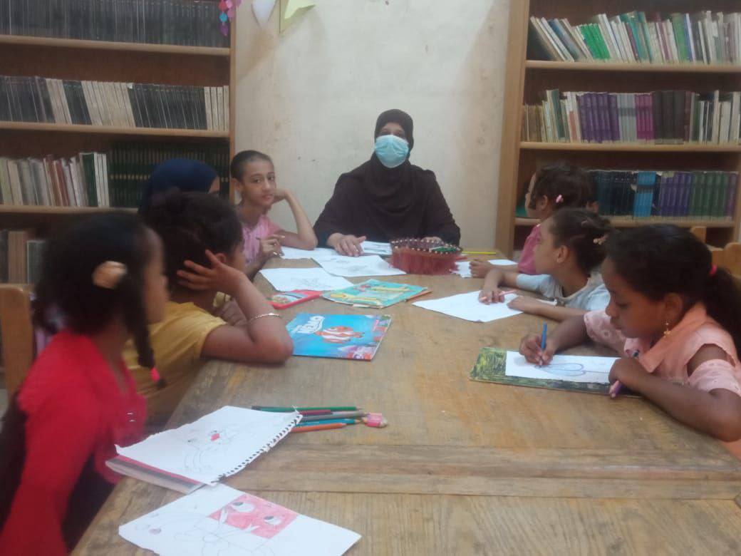 أنشطة وورش فنون تشكيلية ورسم ومحاضرات لدعم الأطفال