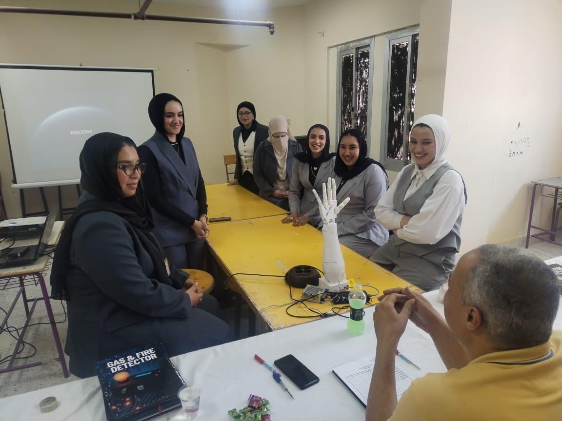 مشروع التخرج الخاص بأميرة وزملائها مشروع التخرج الخاص بأميرة وزملائها